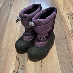 Toddler girl Sorel snow boots purple size 8